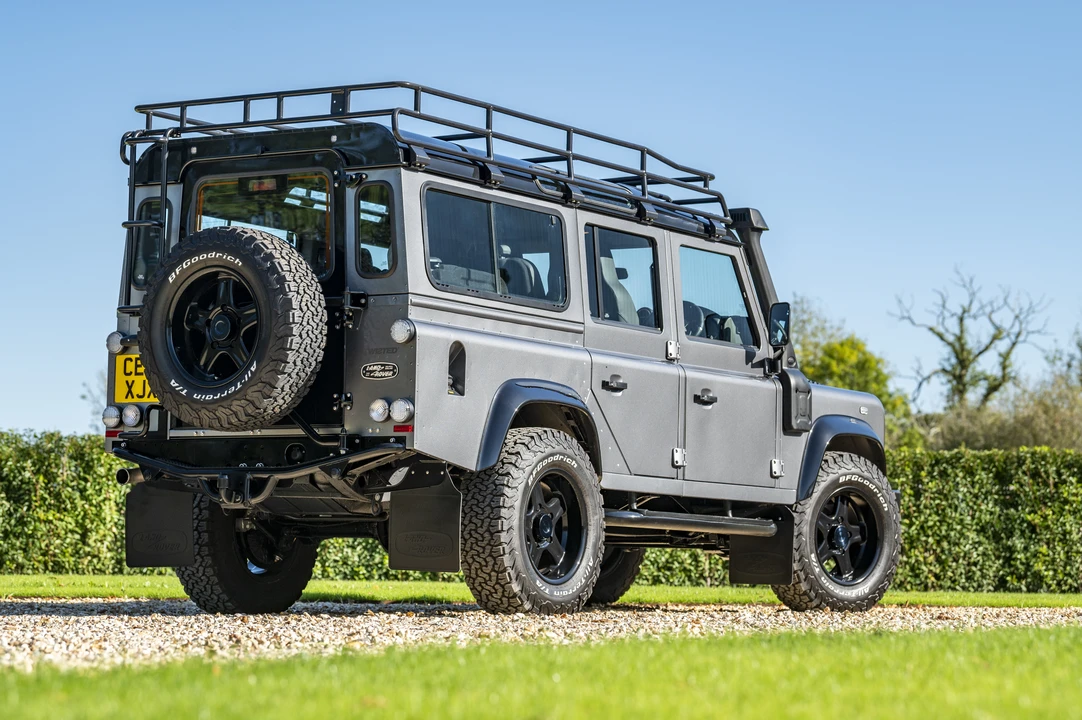 2016 Land Rover Defender 110 - Image 30 of 31