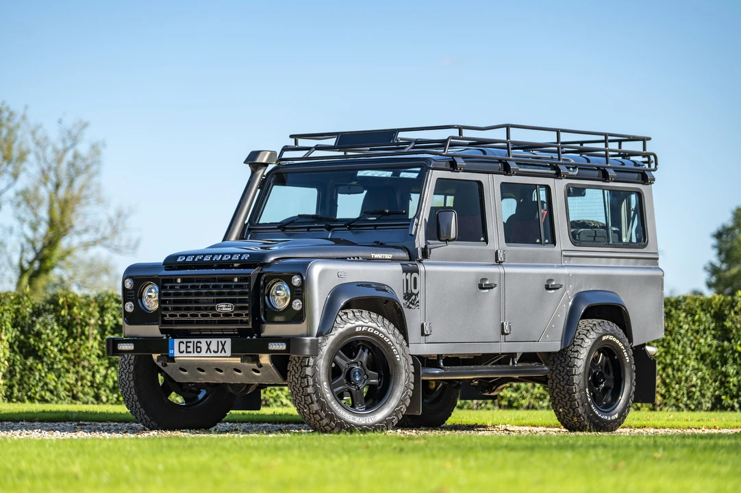 2016 Land Rover Defender 110 - Image 31 of 31