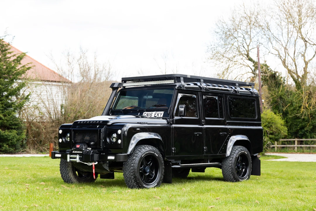 2016 Land Rover Defender 110 - Image 13 of 31