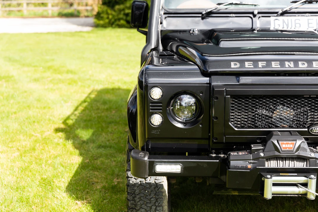 2016 Land Rover Defender 110 - Image 16 of 31