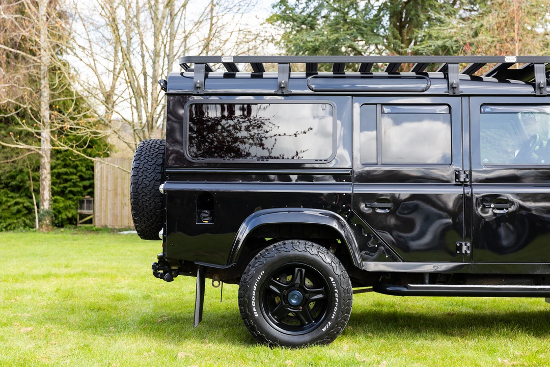 2016 Land Rover Defender 110 - Image 28 of 31