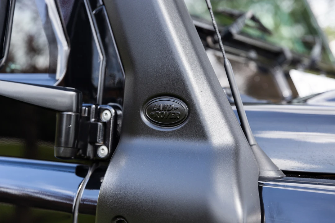2016 Land Rover Defender 110 - Image 30 of 31