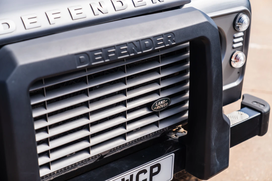 2016 Land Rover Defender 110 - Image 21 of 31