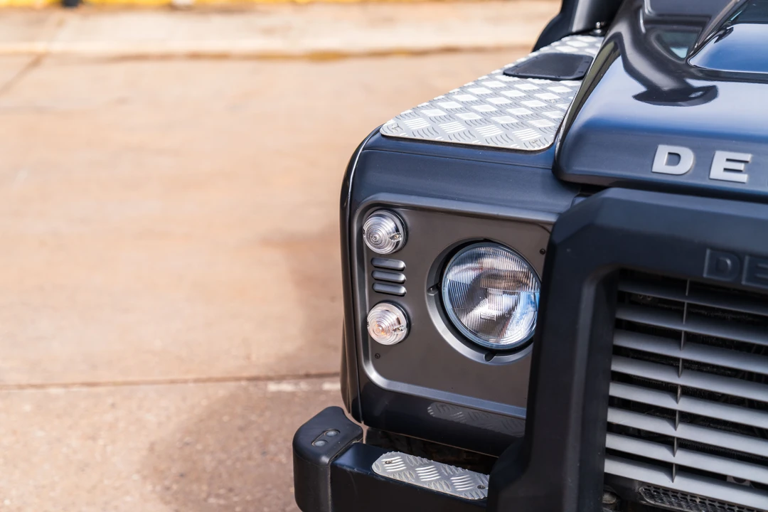 2016 Land Rover Defender 110 - Image 22 of 31