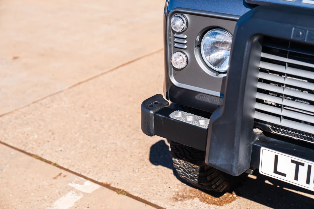 2016 Land Rover Defender 110 - Image 26 of 31