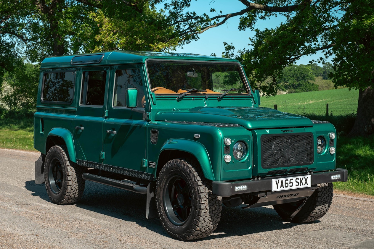 2016 LAND ROVER DEFENDER 110 XS STATION WAGON 'TWISTED' - LS3 V8