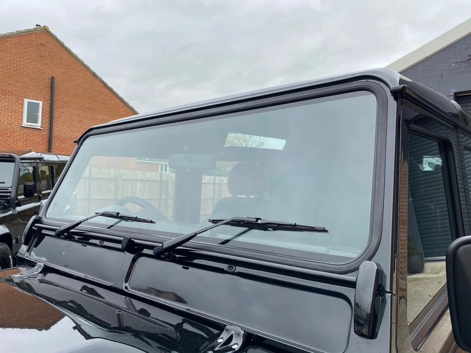 2016 Land Rover Defender 110 - Image 24 of 31