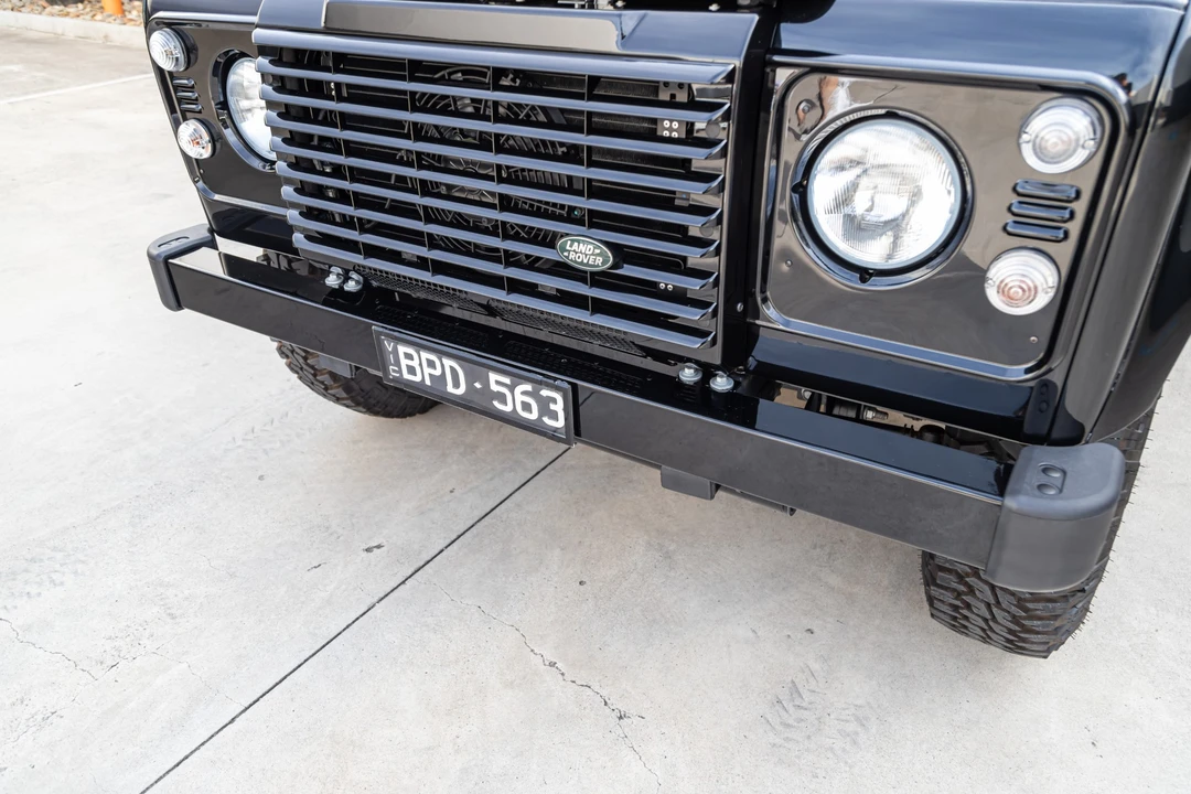 2016 Land Rover Defender 110 - Image 16 of 31
