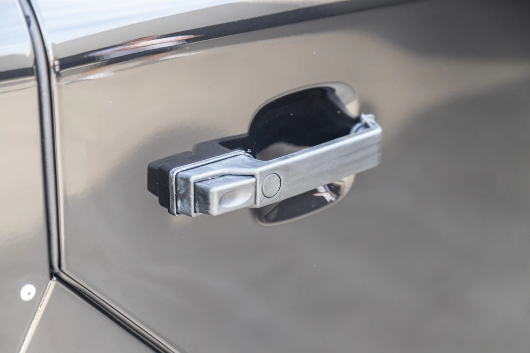 2016 Land Rover Defender 110 - Image 28 of 31