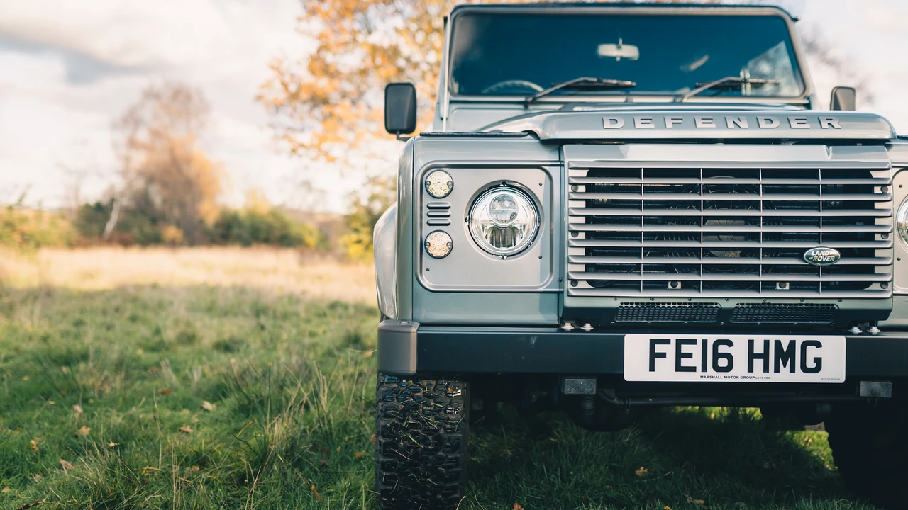 2016 Land Rover Defender 110 - Image 20 of 31