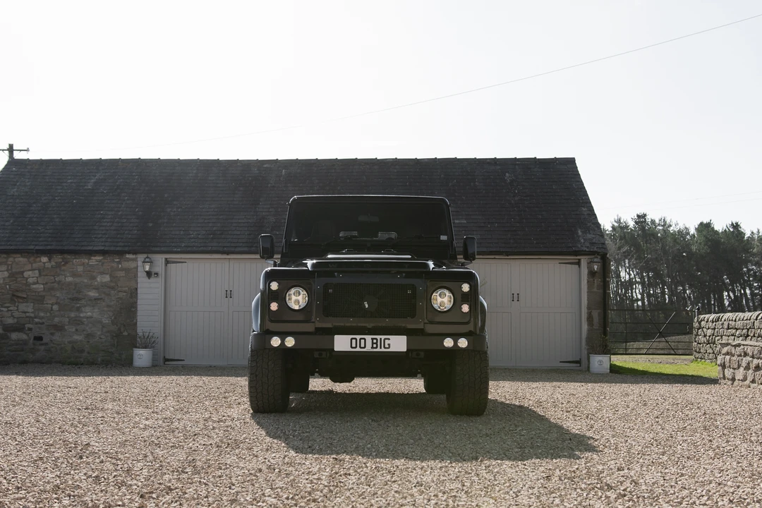 2016 Land Rover Defender 110 - Image 3 of 31