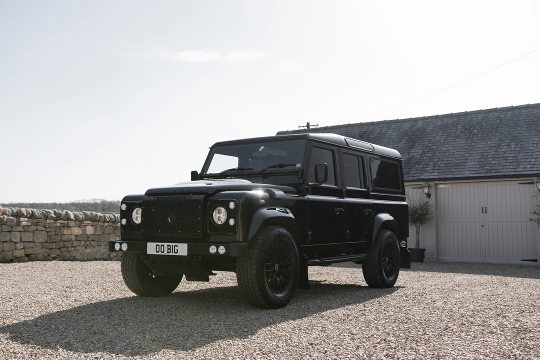 2016 Land Rover Defender 110 - Image 4 of 31