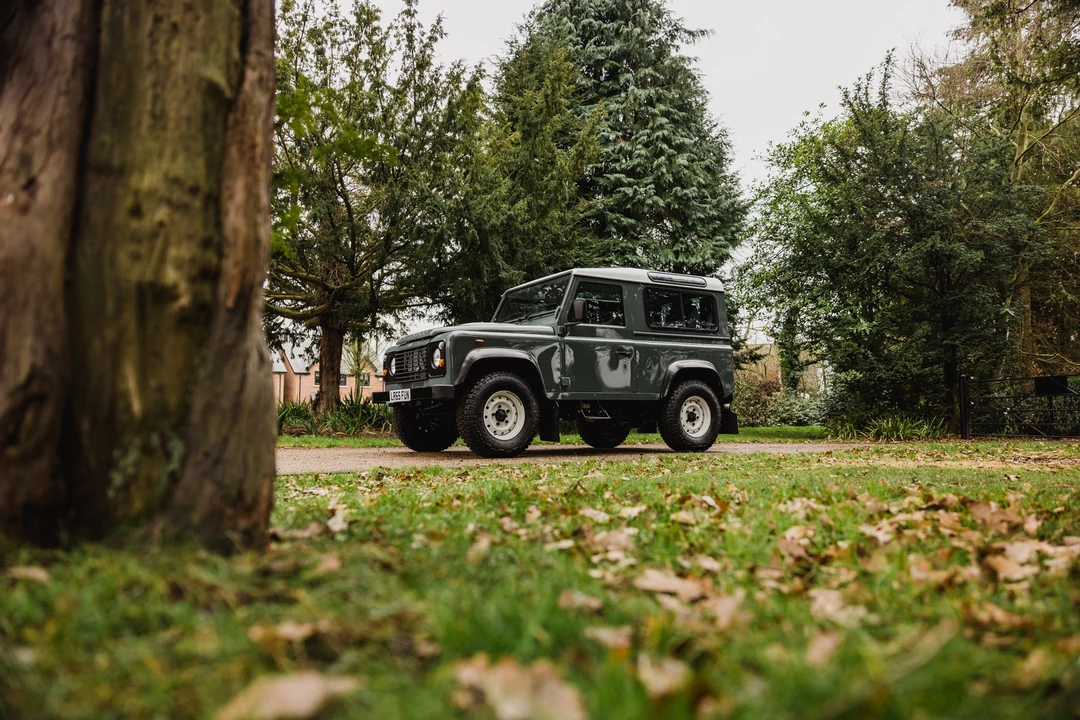 2016 Land Rover Defender 90 - Image 16 of 31