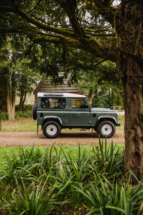 2016 Land Rover Defender 90 - Image 26 of 31