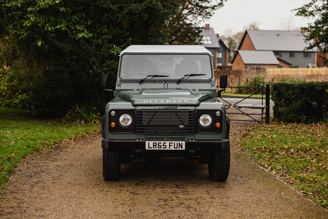 2016 Land Rover Defender 90 - Image 21 of 31