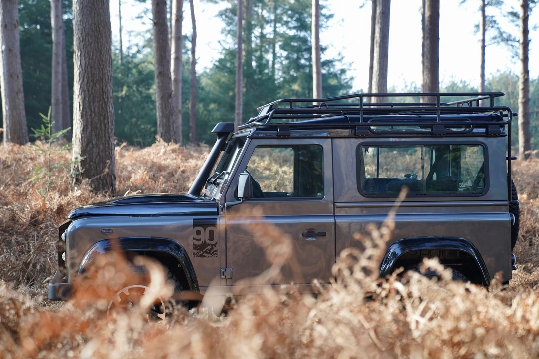 2016 Land Rover Defender 110 - Image 27 of 31