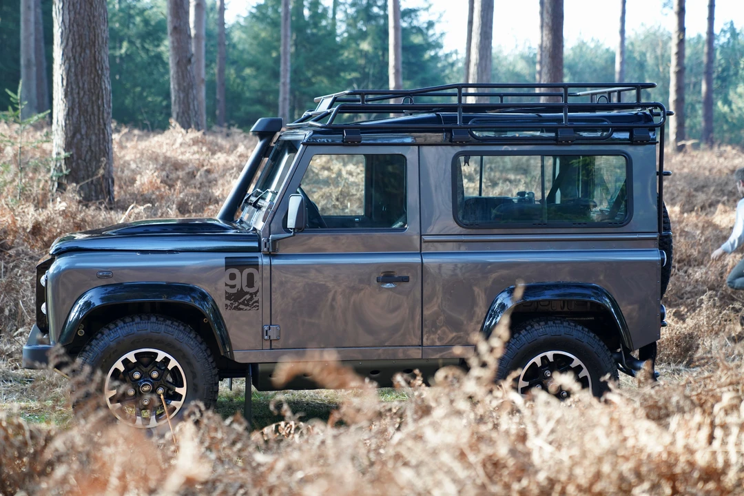 2016 Land Rover Defender 110 - Image 31 of 31