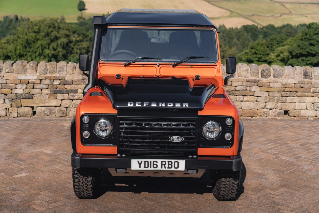2016 Land Rover Defender 90 - Image 19 of 31