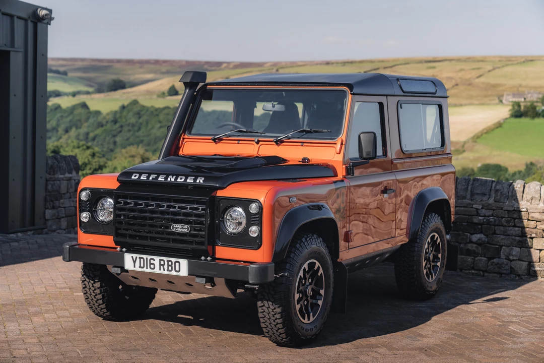 2016 Land Rover Defender 90 - Image 20 of 31