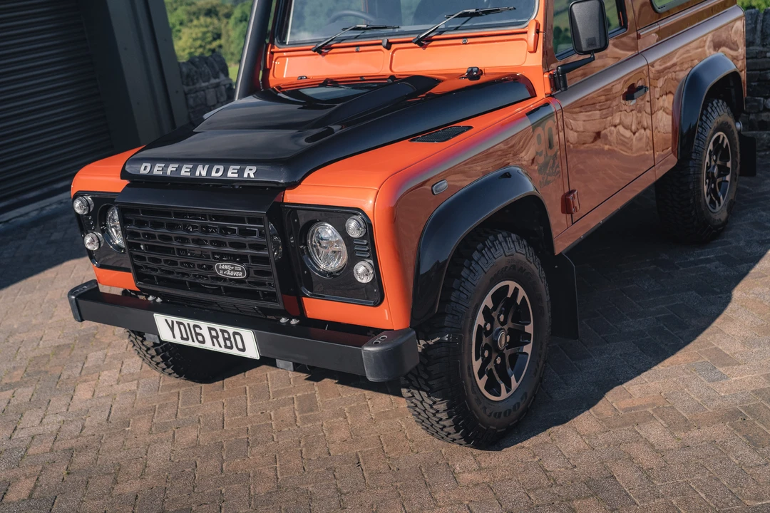 2016 Land Rover Defender 90 - Image 24 of 31