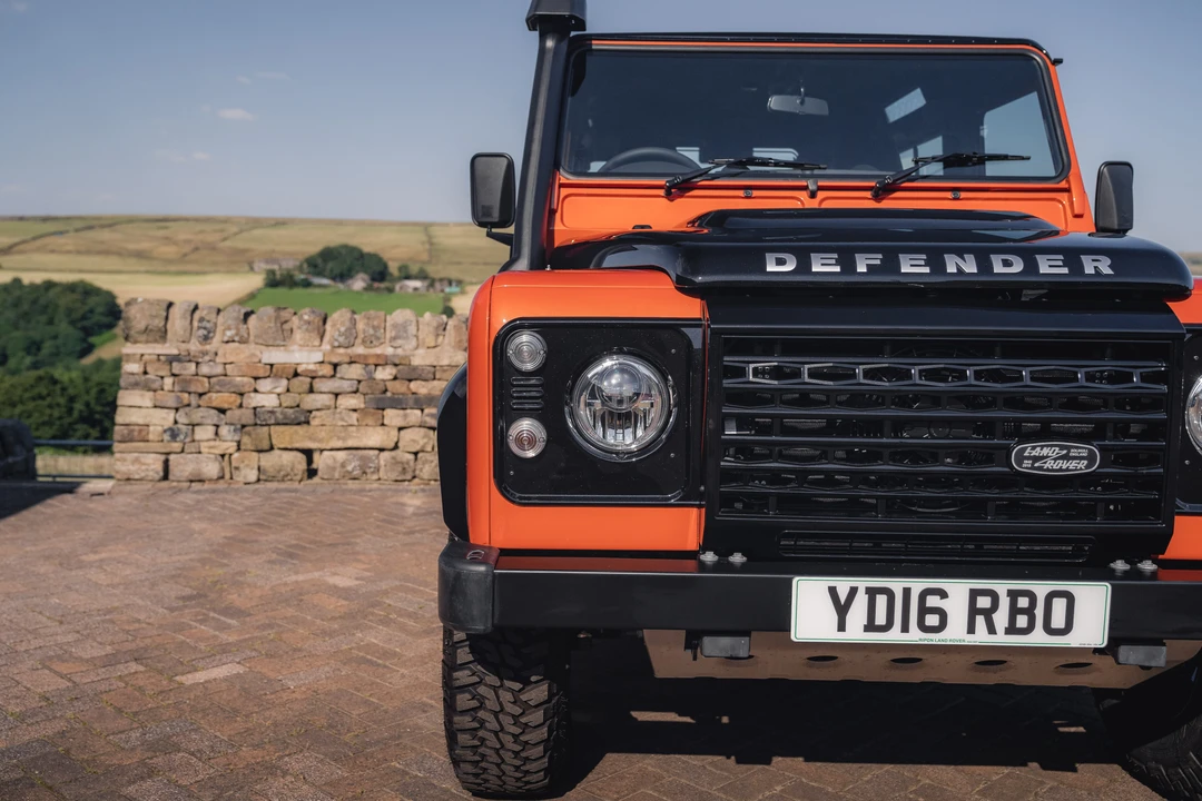 2016 Land Rover Defender 90 - Image 27 of 31