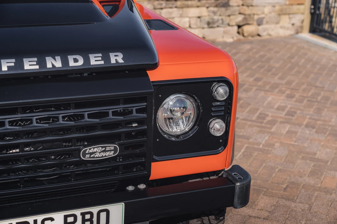 2016 Land Rover Defender 90 - Image 30 of 31