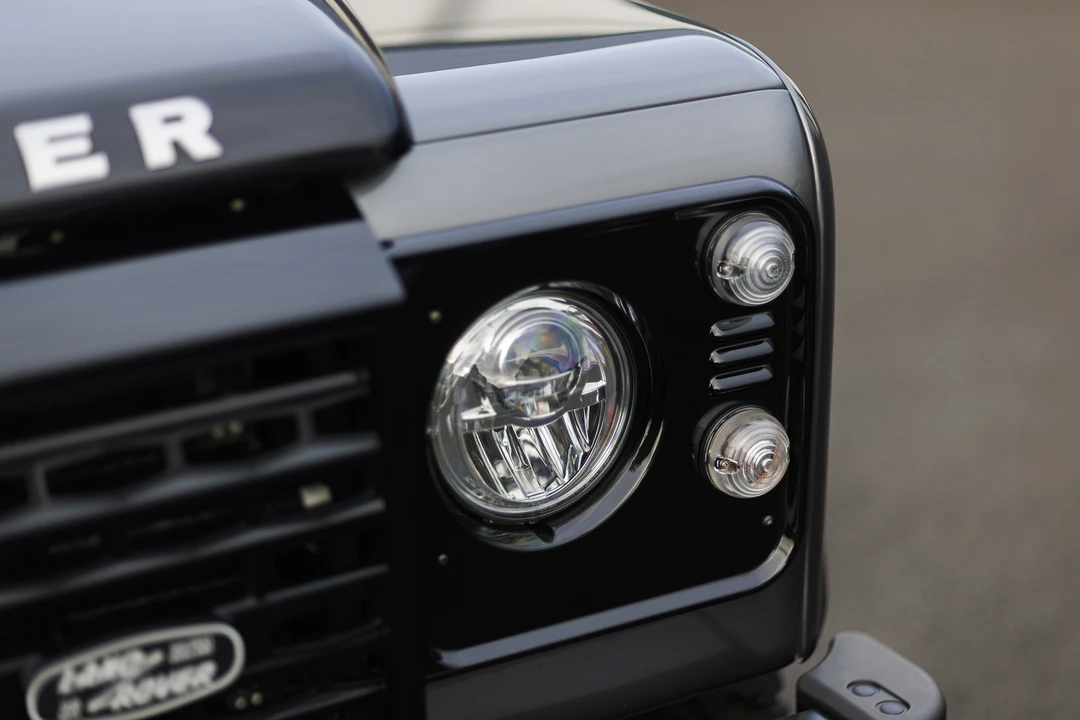 2016 Land Rover Defender 90 - Image 24 of 31