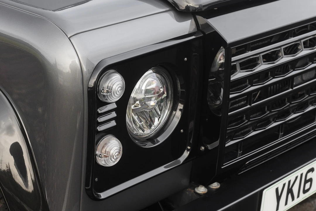 2016 Land Rover Defender 90 - Image 30 of 31
