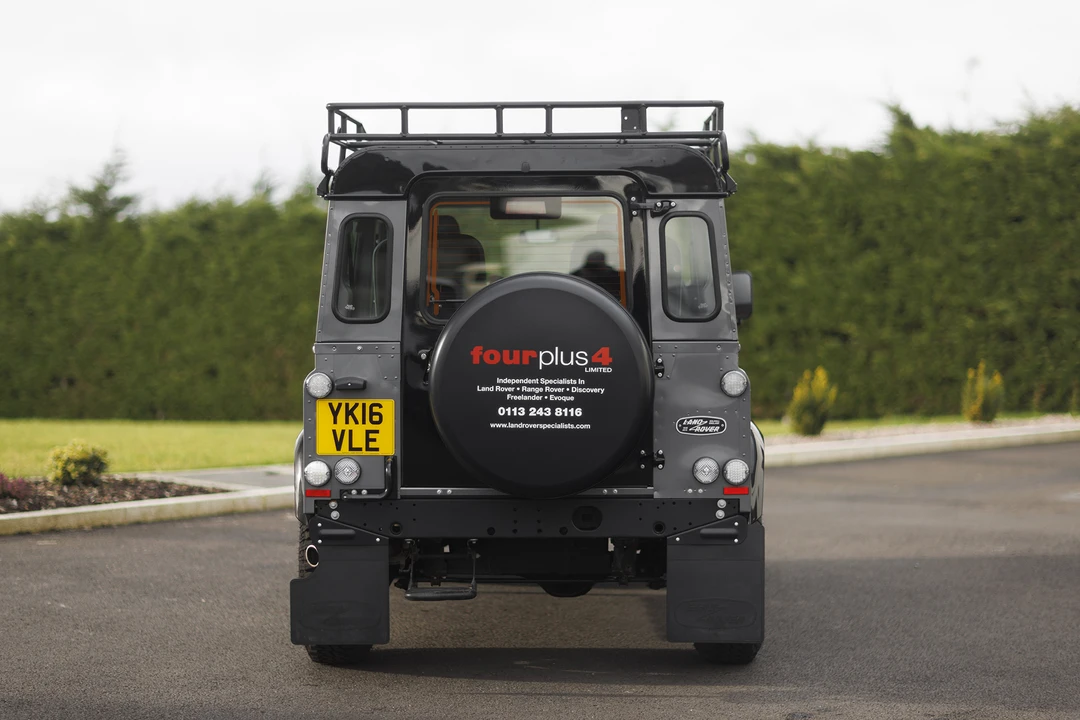 2016 Land Rover Defender 90 - Image 7 of 31