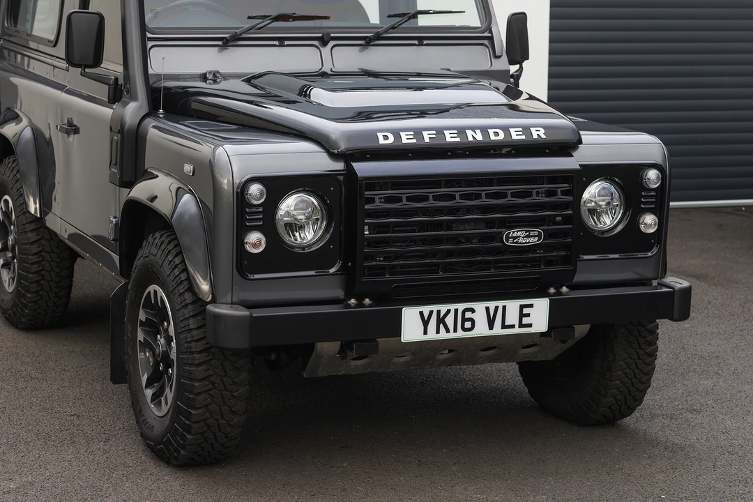 2016 Land Rover Defender 90 - Image 20 of 31