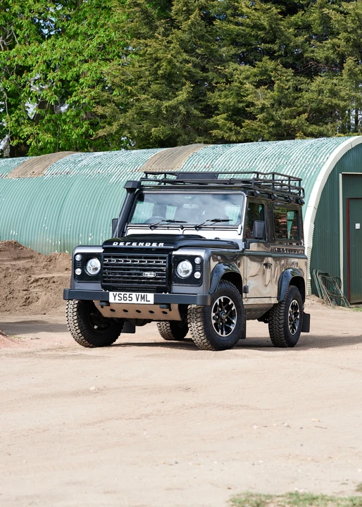 2016 Land Rover Defender 90 - Image 8 of 31