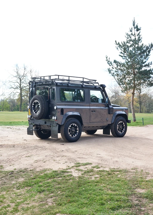 2016 Land Rover Defender 90 - Image 20 of 31
