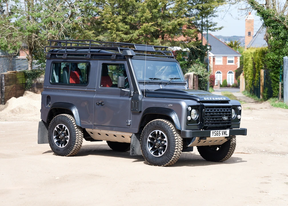 2016 Land Rover Defender 90 - Image 27 of 31