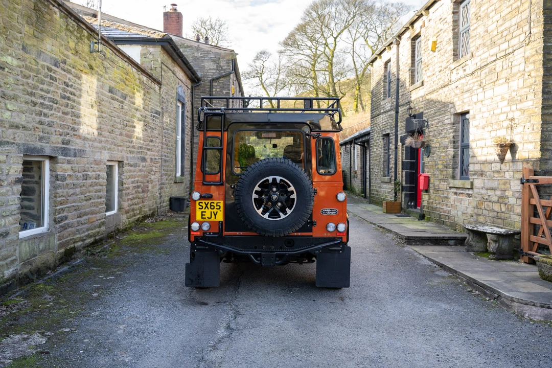 2016 Land Rover Defender 90 - Image 13 of 31