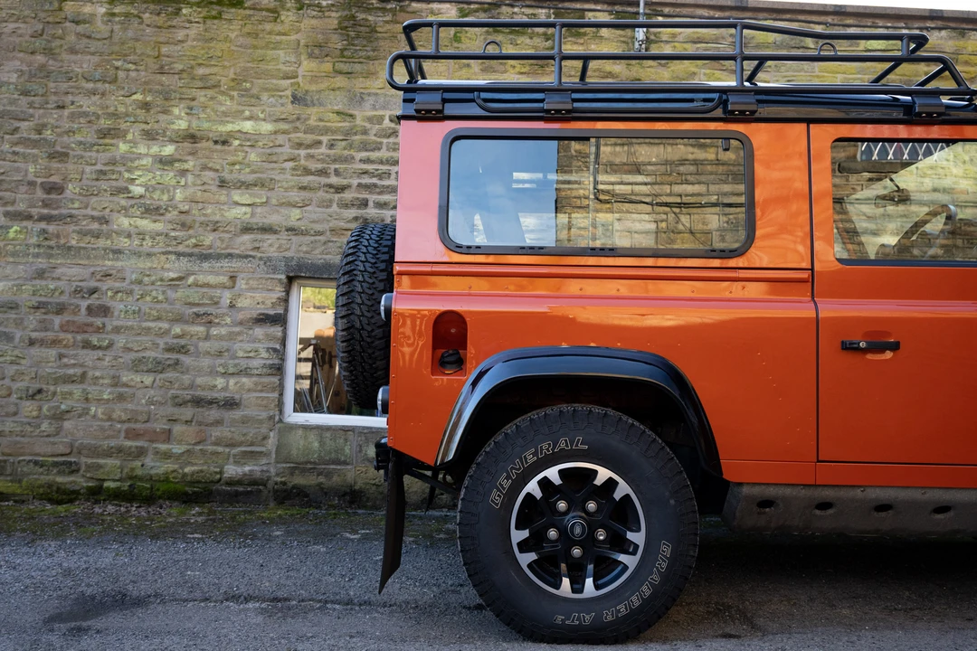 2016 Land Rover Defender 90 - Image 19 of 31