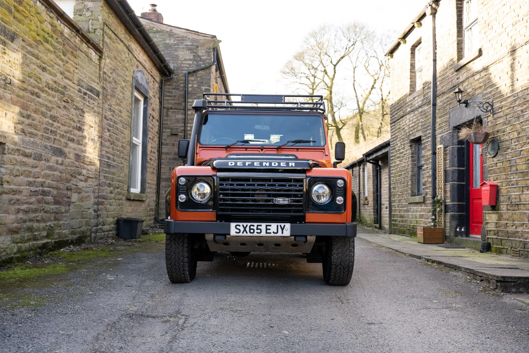 2016 Land Rover Defender 90 - Image 4 of 31