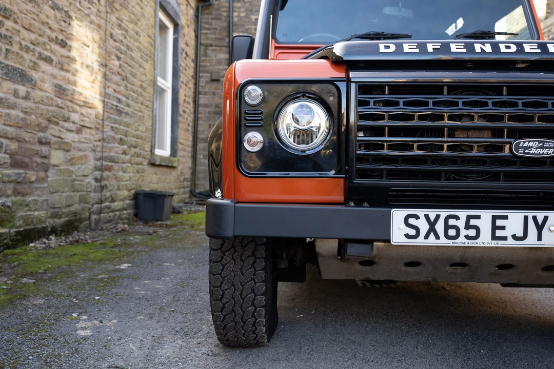 2016 Land Rover Defender 90 - Image 23 of 31