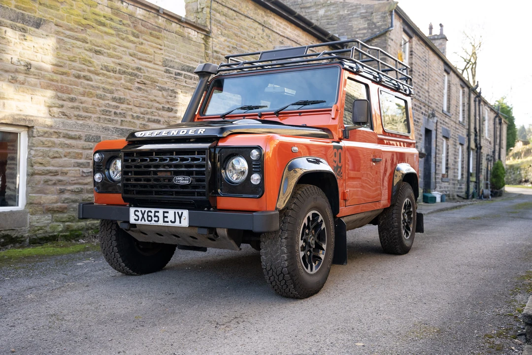 2016 Land Rover Defender 90 - Image 7 of 31