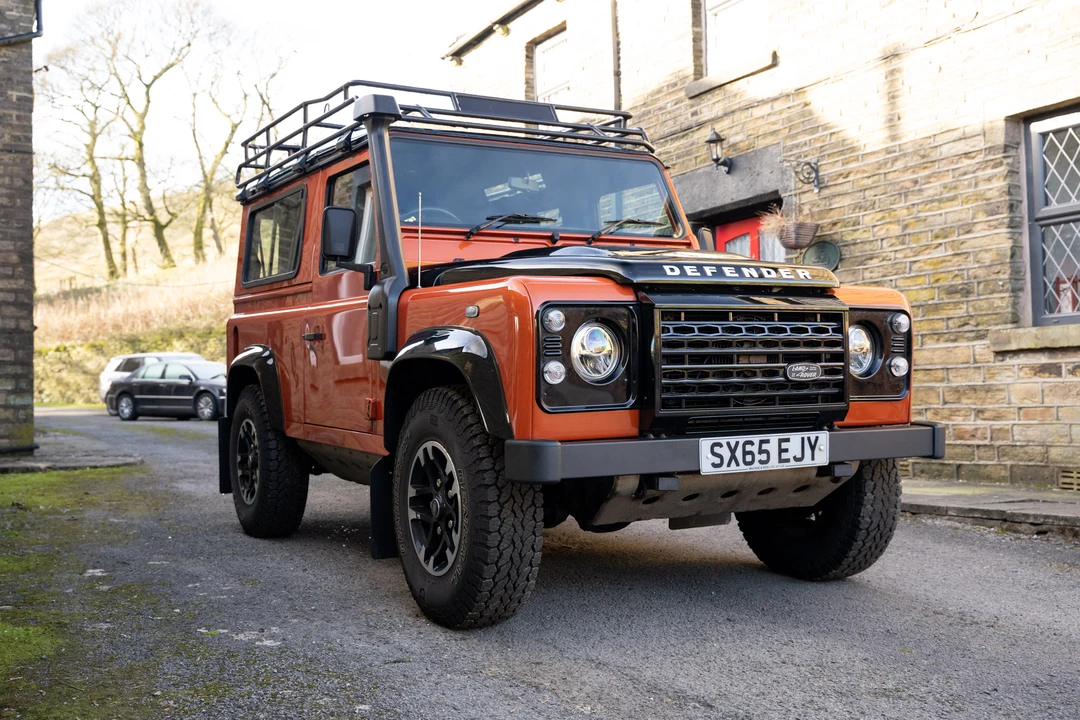 2016 Land Rover Defender 90 - Image 3 of 31