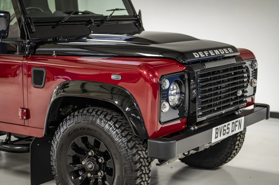 2016 Land Rover Defender 90 - Image 30 of 31
