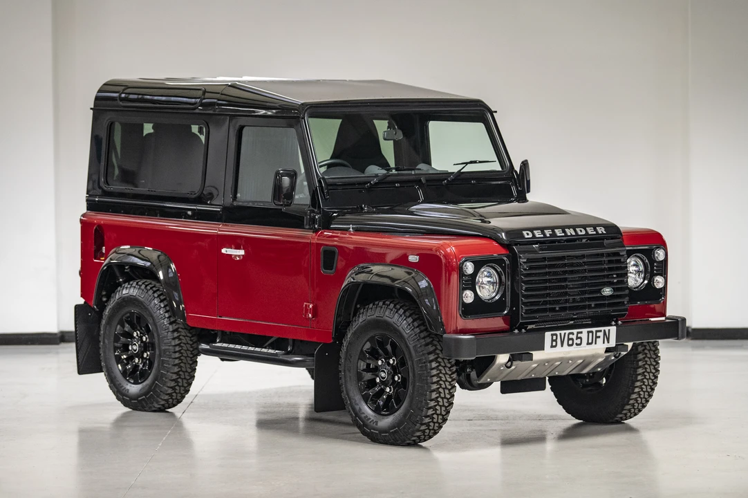 2016 Land Rover Defender 90 - Image 18 of 31