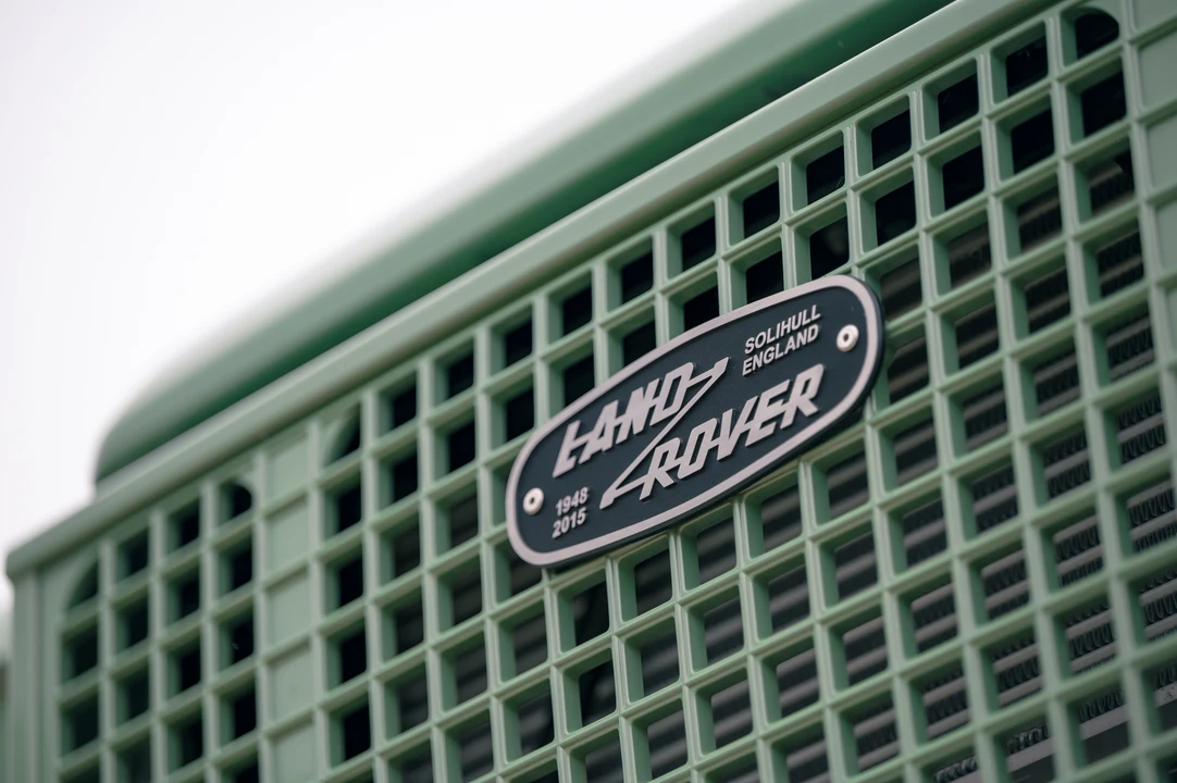 2016 Land Rover Defender 90 - Image 21 of 31