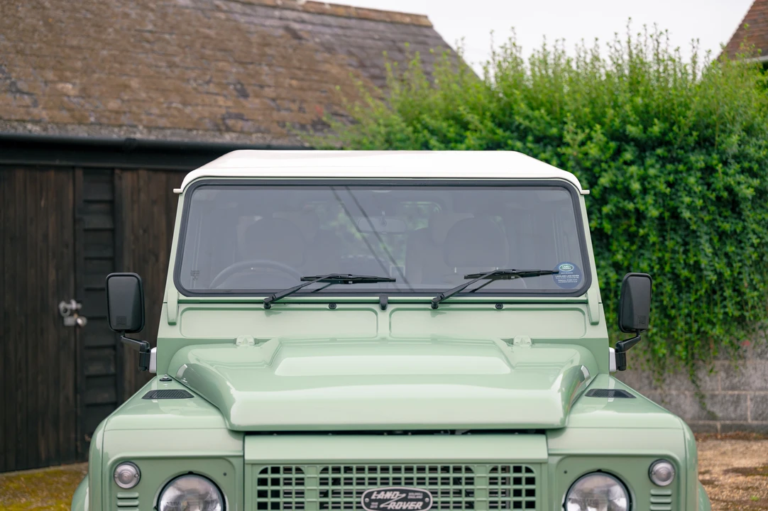 2016 Land Rover Defender 90 - Image 22 of 31