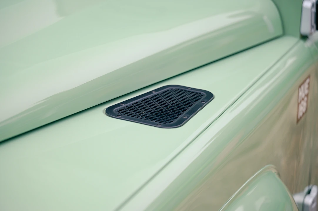 2016 Land Rover Defender 90 - Image 26 of 31