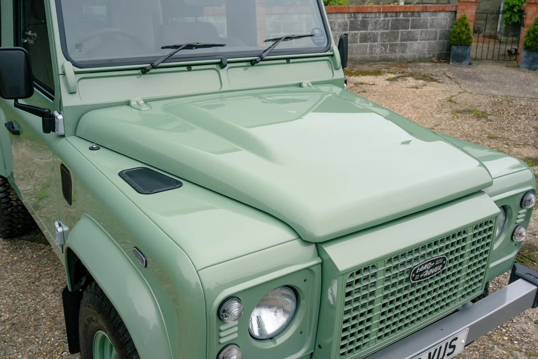 2016 Land Rover Defender 90 - Image 30 of 31