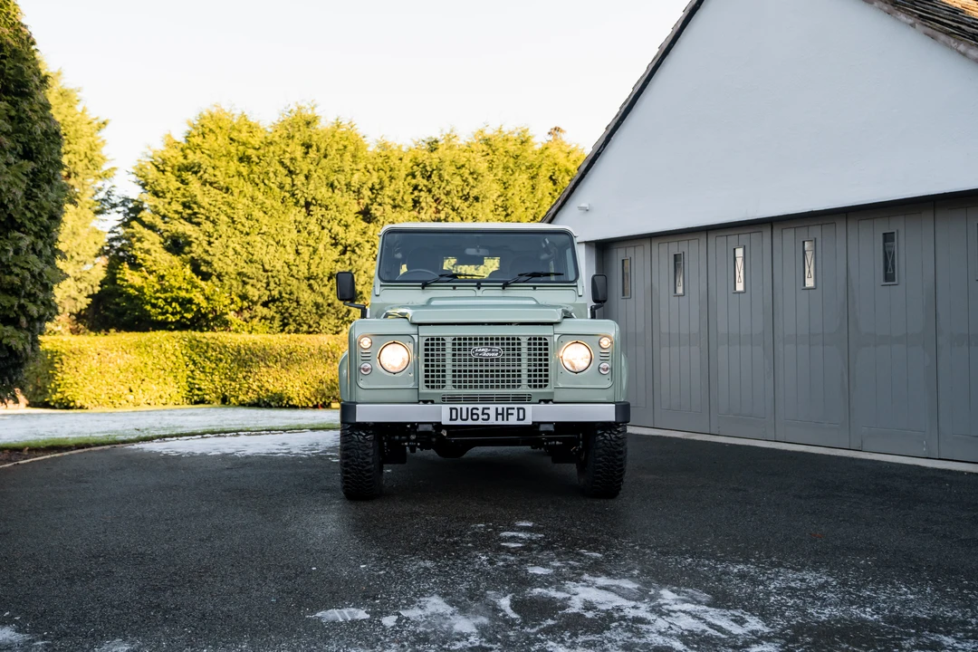 2016 Land Rover Defender 90 - Image 3 of 31