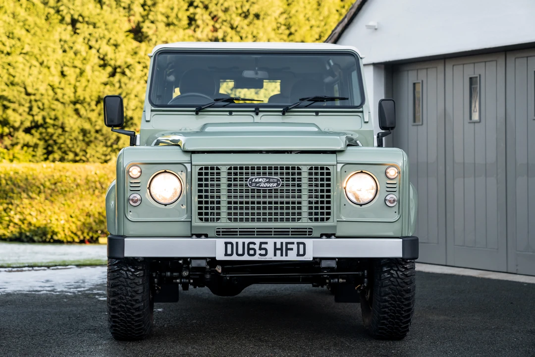 2016 Land Rover Defender 90 - Image 20 of 31