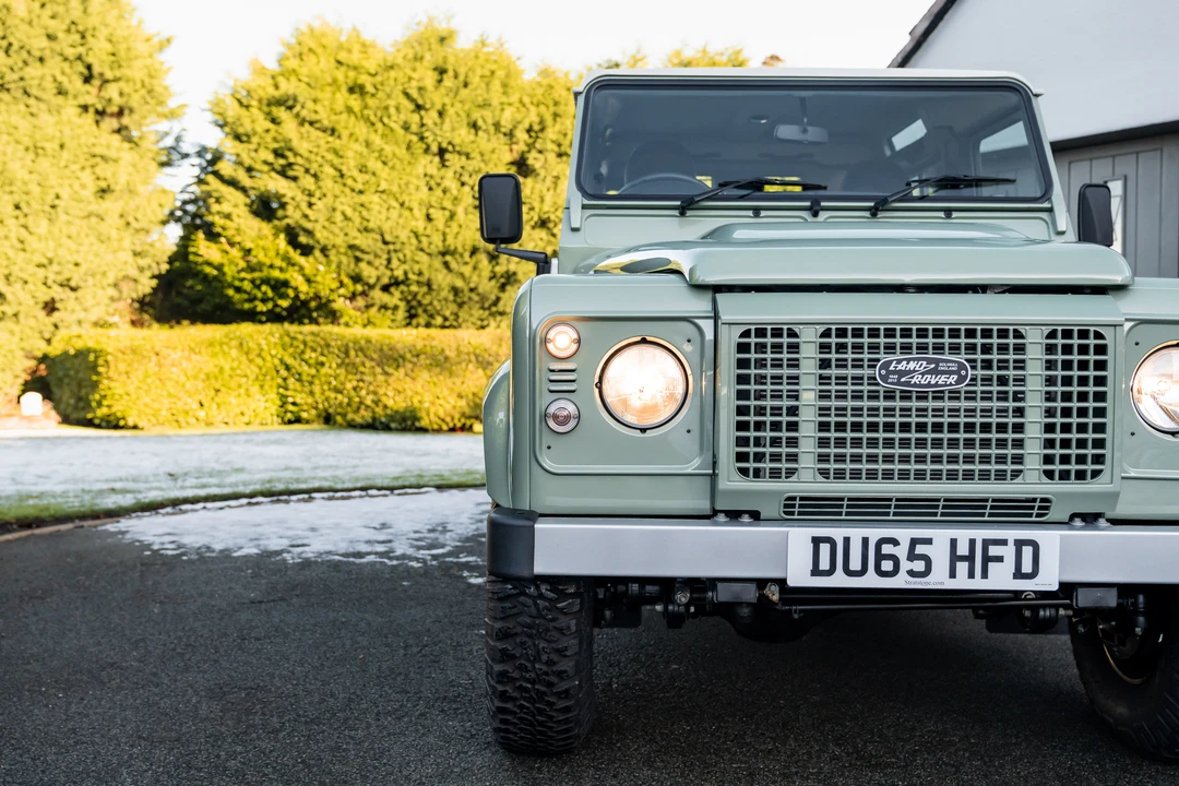 2016 Land Rover Defender 90 - Image 23 of 31