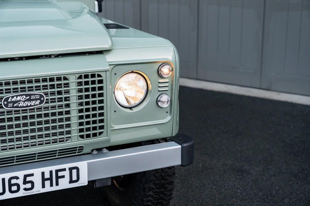 2016 Land Rover Defender 90 - Image 26 of 31
