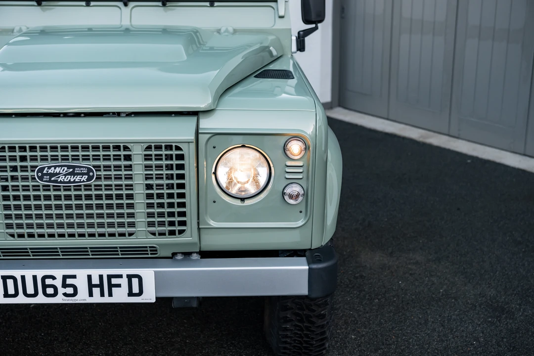 2016 Land Rover Defender 90 - Image 29 of 31